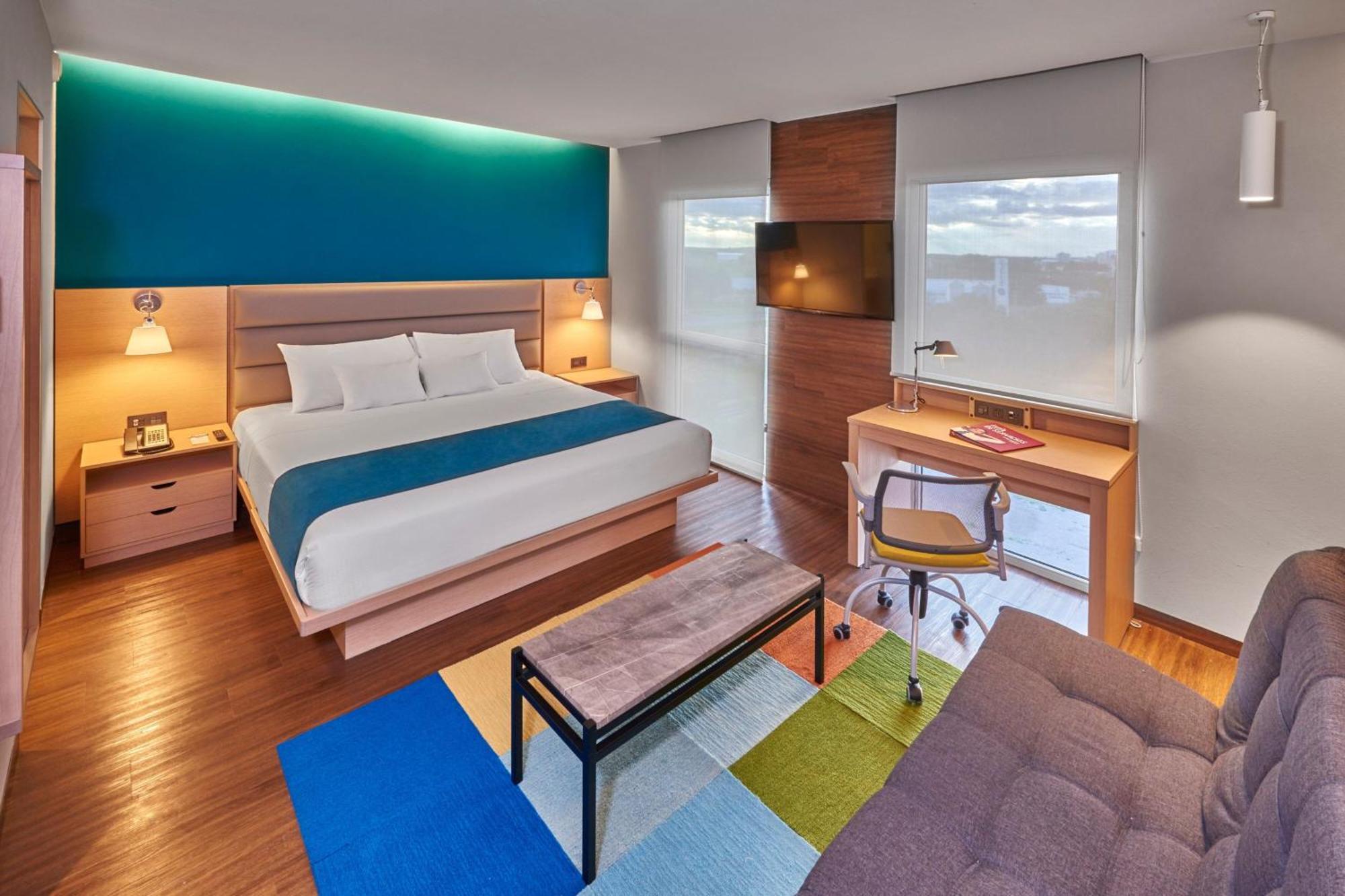 City Express Suites By Marriott Silao Aeropuerto Exterior photo